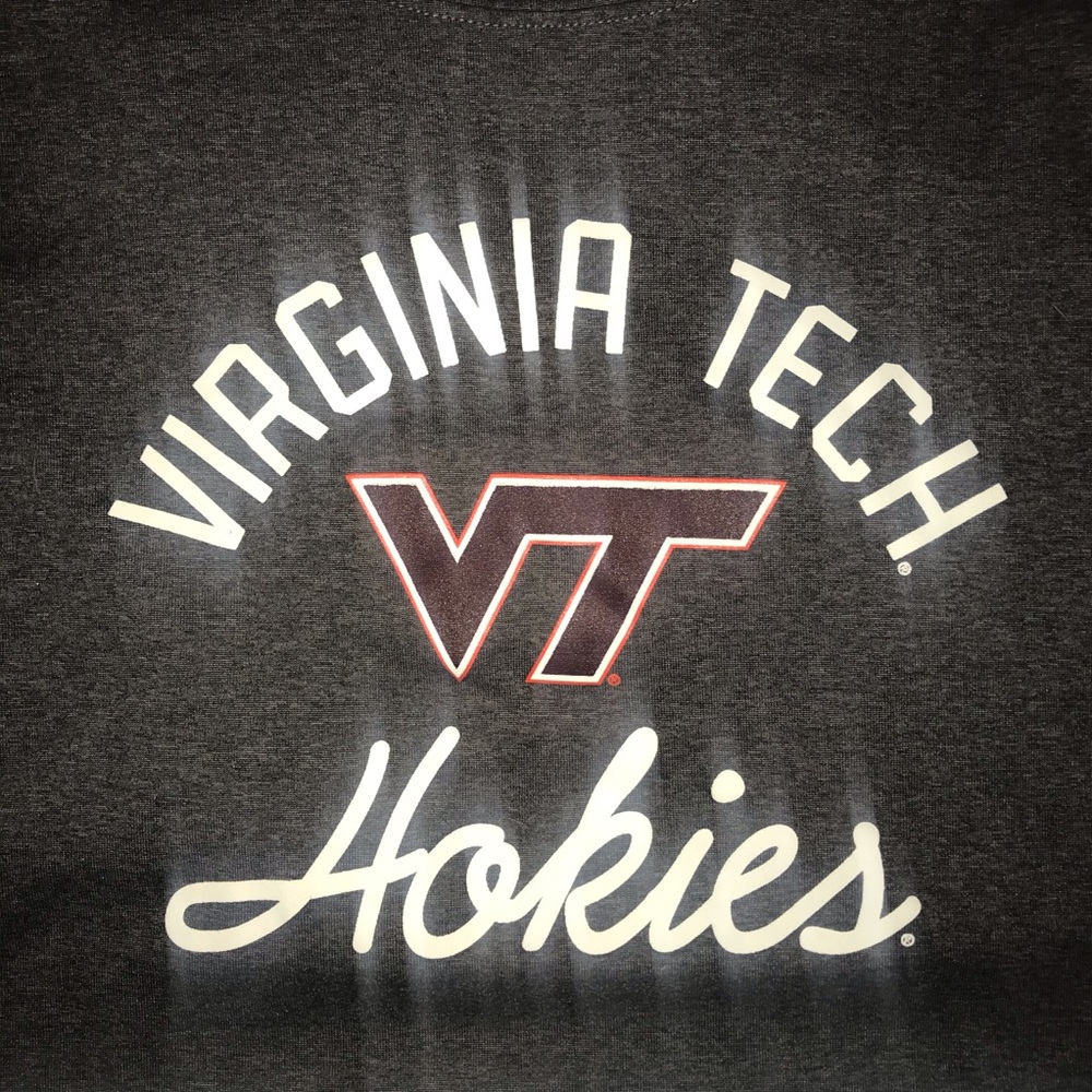 Virginia Tech University Under Armour tshirt